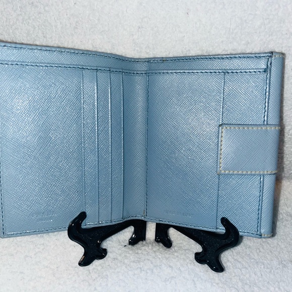 Prada Saffiano Periwinkle Bifold Wallet - Picture 4 of 16